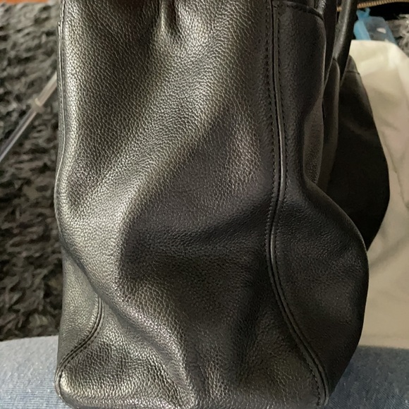 Gently used authentic Chanel bag - Picture 9 of 10